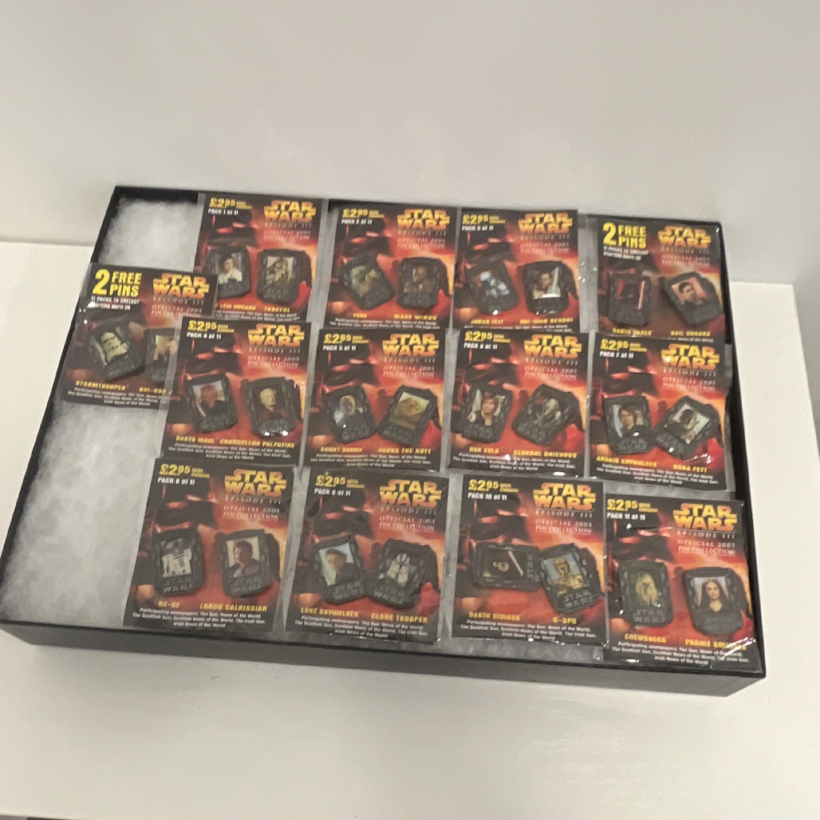 Star Wars Episode III Revenge of the Sith 2005 Official Pin Set Darth Vader