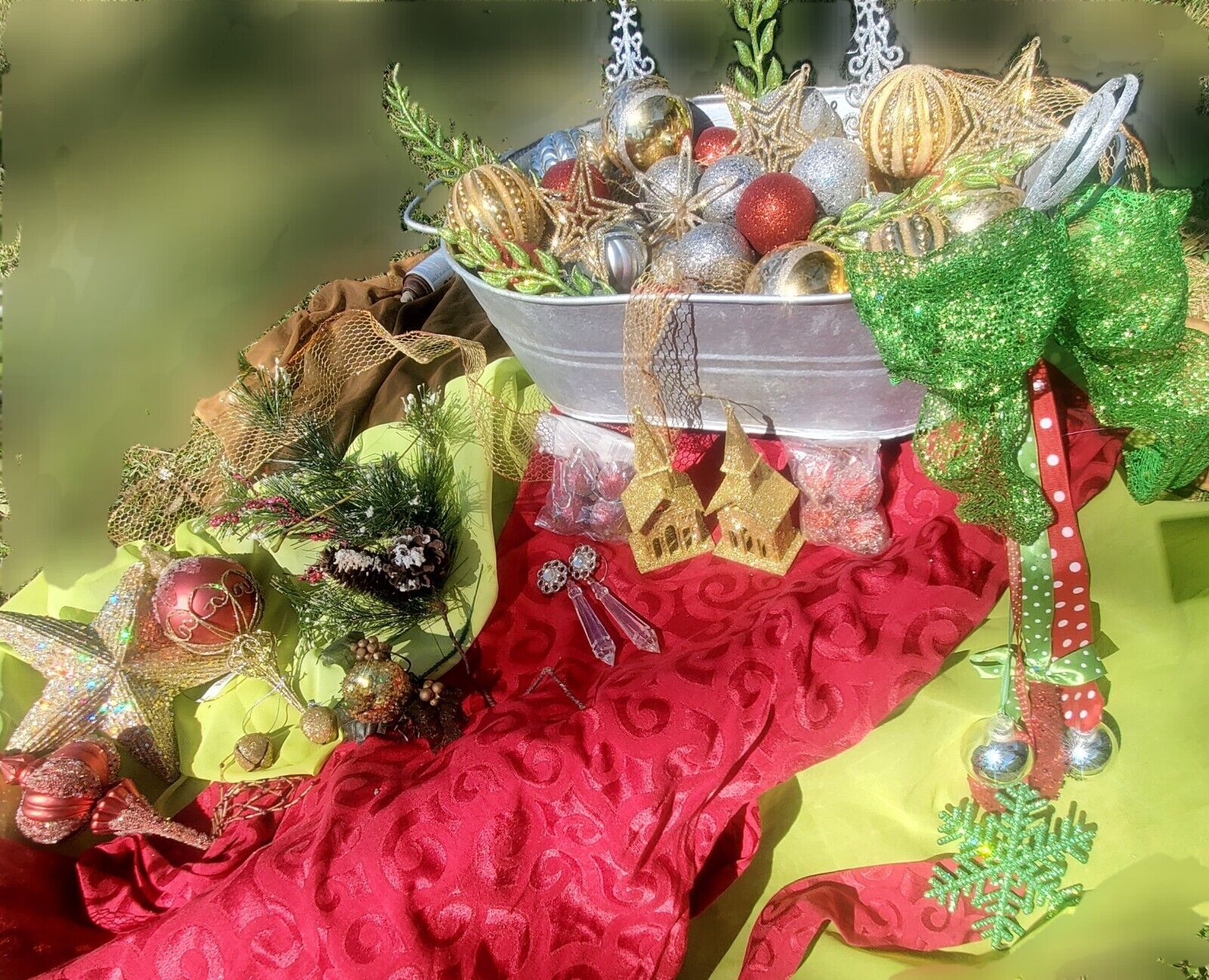 50 Piece Set Of Christmas Decorations