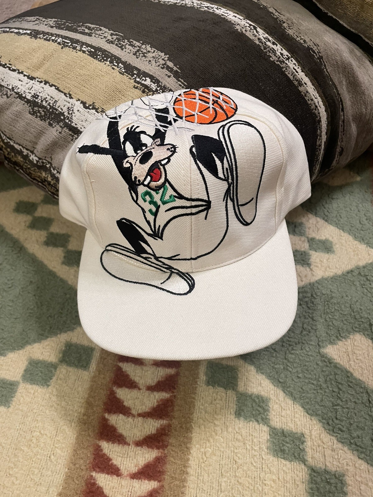 Vintage 90s Disney Goofy Basketball Big Logo Slam Dunk Snapback Hat White Dome Vintage 90s Disney Goofy Basketball Big Logo Slam Dunk Snapback Hat White Dome