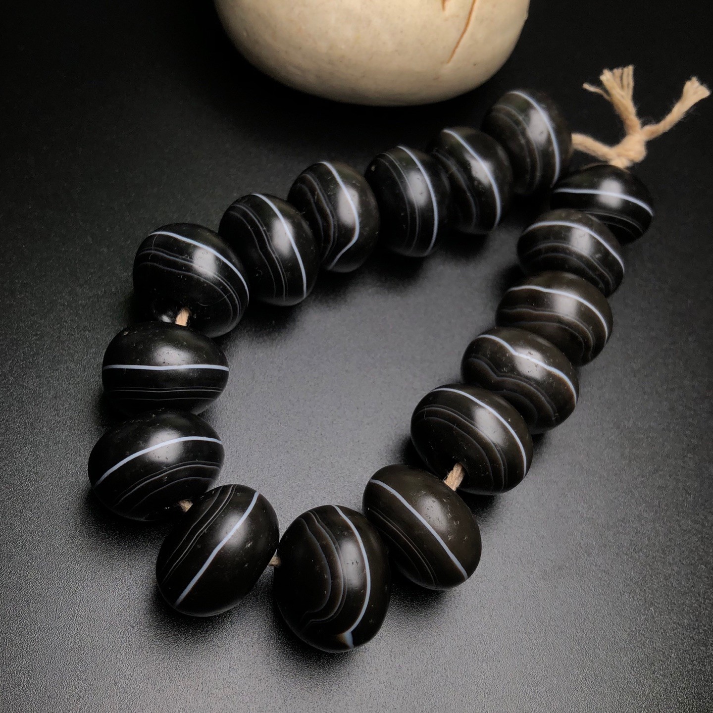Rare Tibetan Buddhism Agate Stripe Medicine Man Dzi Beads Amulet Bracelet G7004