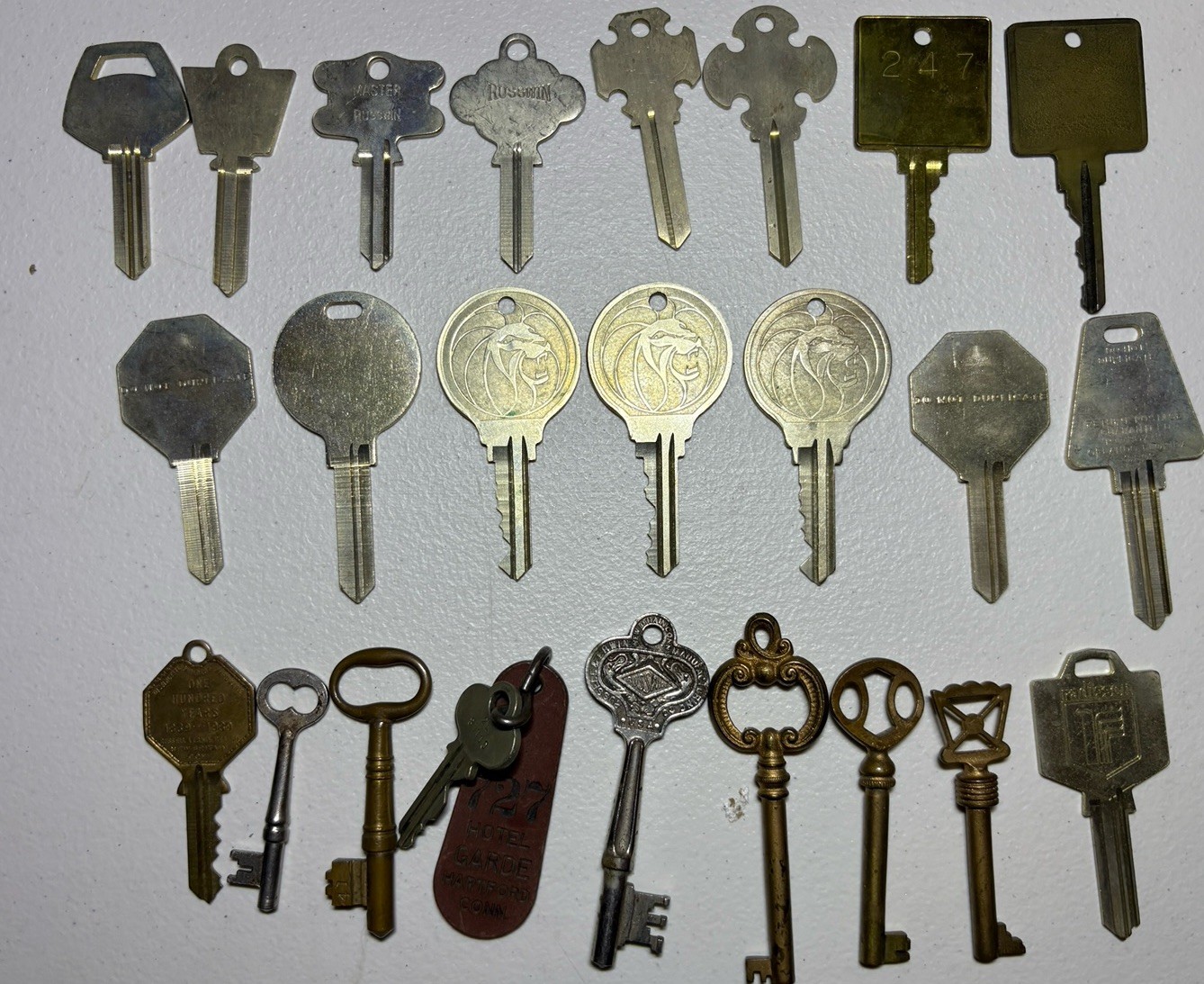 MGM Grand Hotel Vintage Room Key Lot w/ Fob, Original 1939, and misc antiques