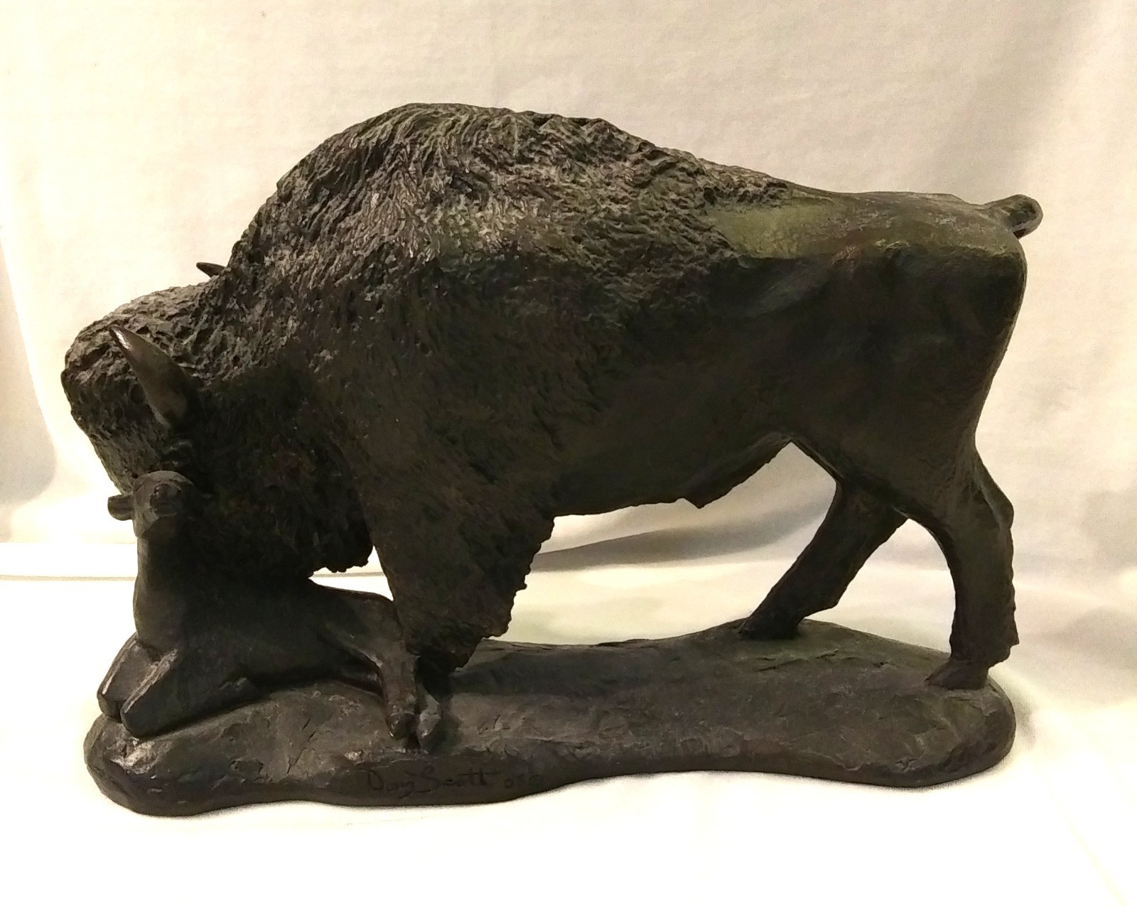 VINTAGE COLLECTABLE-Vintage Rare Bison Sculpture with Calf
