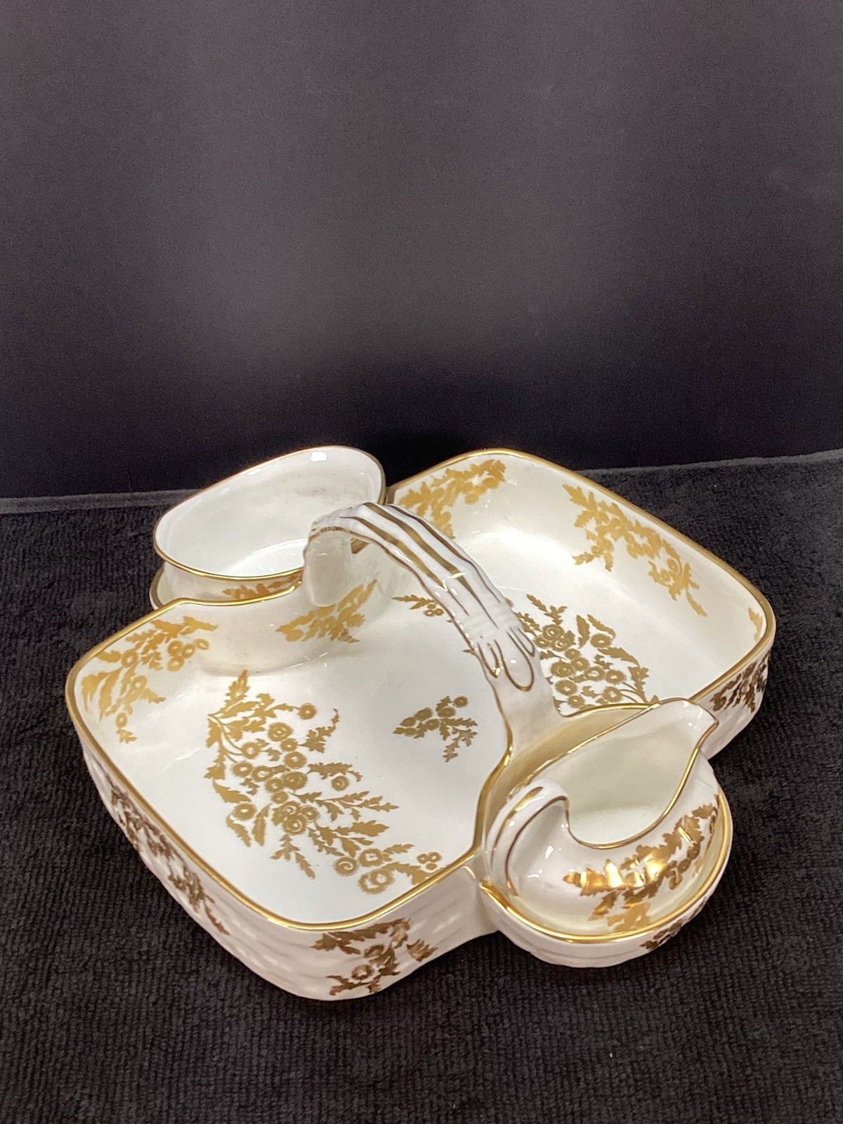 Hammersley Fine Porcelain Strawberry Basket, Vintage, Golden Tansy