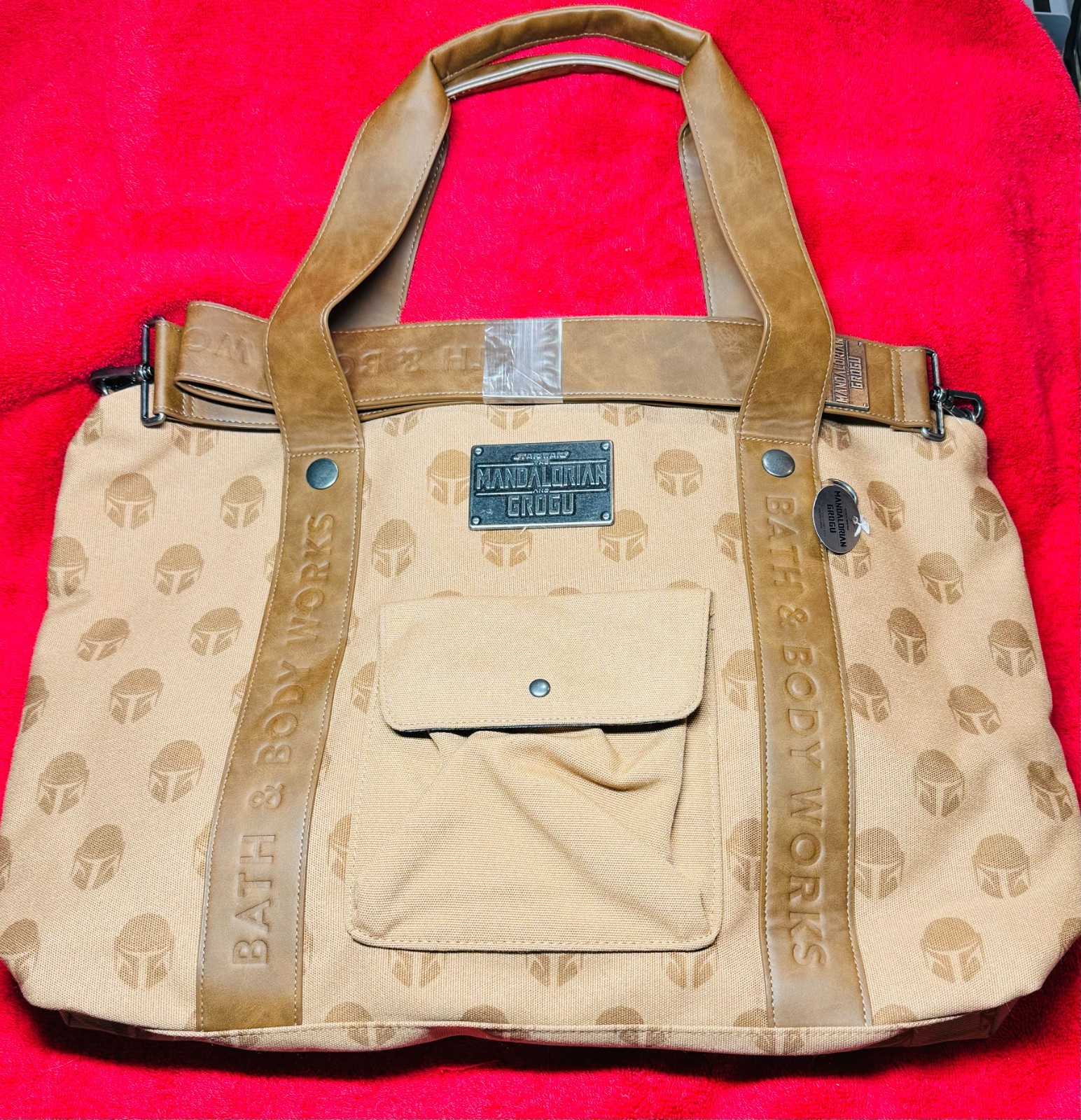 *NEW* STAR WARS ~ MEN'S MYTHOSAUR MESSENGER BAG  ~ Bath & Body Works SHIPS FREE