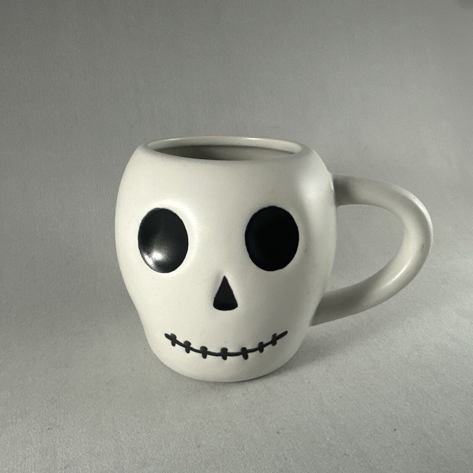 Target Spritz White Skull Stoneware Coffee Cup Mug Halloween