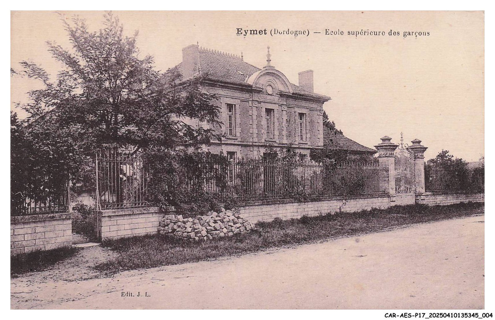 CAR-AESP17-0826-24 - EYMET - School of Boys CAR-AESP17-0826-24 - EYMET - School of Boys