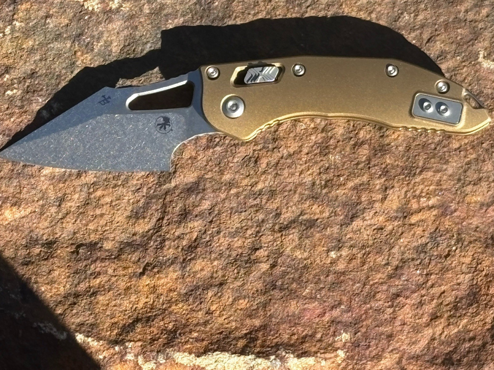 Microtech Mini-Stitch  Manual Folding Pocketknife Tan Stomach Standard