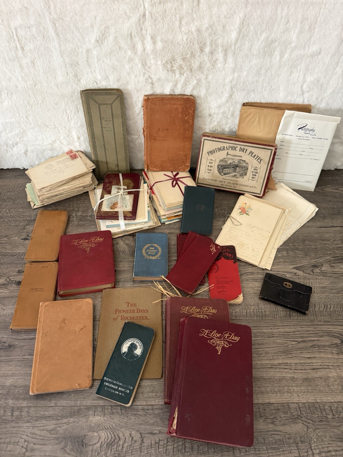 Handwritten Diary Journals Letters Ledger Photos Ephemera 1800\'s 1900\'s 1 Family Handwritten Diary Journals Letters Ledger Photos Ephemera 1800\'s 1900\'s 1 Family