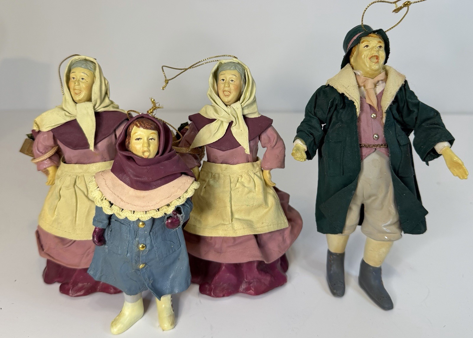 Set Of 4 Vtg MIDWEST OF CANNON FALLS Caroling People Paper Mache Ornaments READ