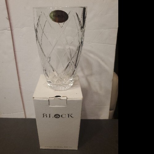 BLOCK 24% Full Lead Crystal Czech Republic Diamond Weave Vase With Original Box BLOCK 24% Full Lead Crystal Czech Republic Diamond Weave Vase With Original Box