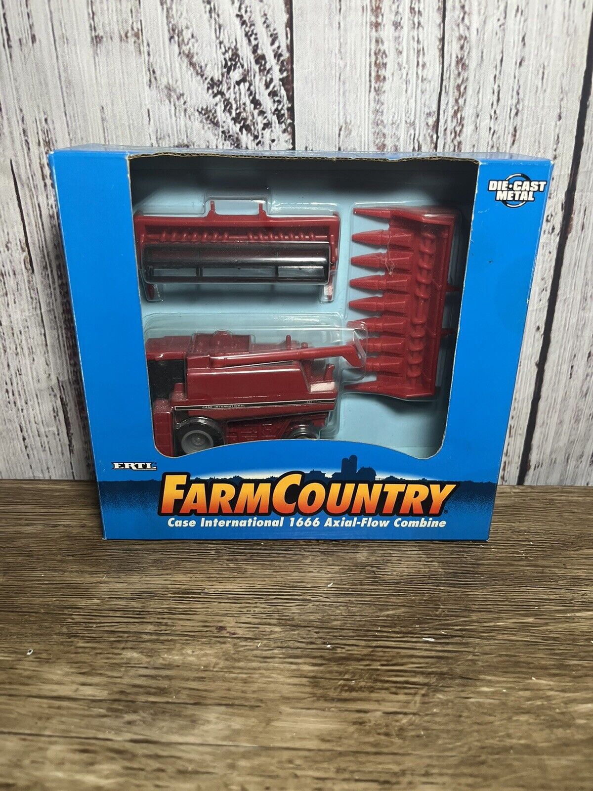 Vintage New ERTL Farm Country Case International 1666 Axial-Flow Combine 1995