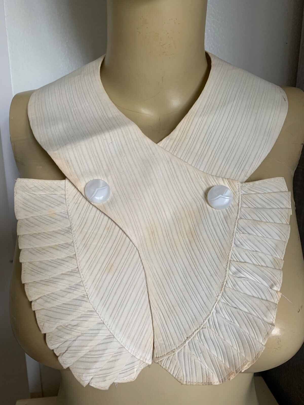 RARE French 1930s Designer Handmade Pleated Collar  - Extremely Chic