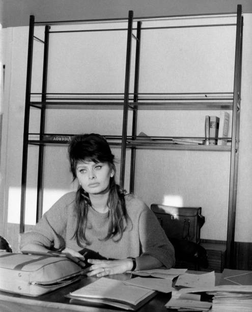 Portrait of Italian actress Sophia Loren at her desk Madrid 1960 Old Photo 1 Portrait of Italian actress Sophia Loren at her desk Madrid 1960 Old Photo 1