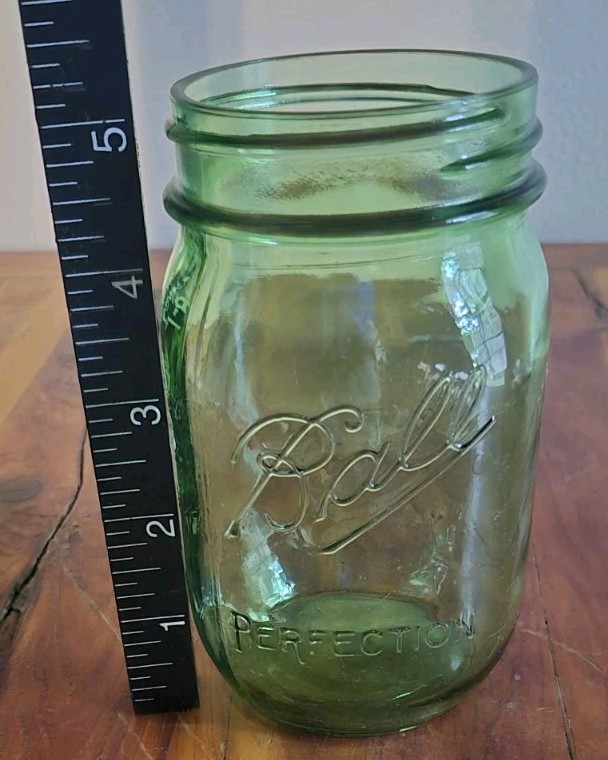 Ball Perfection Jar Green Pint