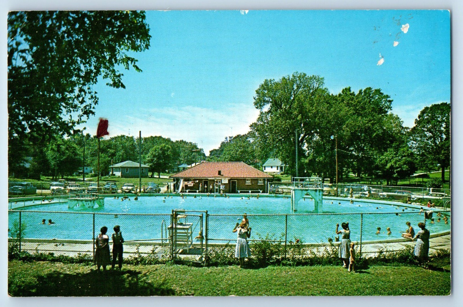 Trenton Missouri Postcard Moberly Park Swimming Pool Exterior View c1960 Vintage