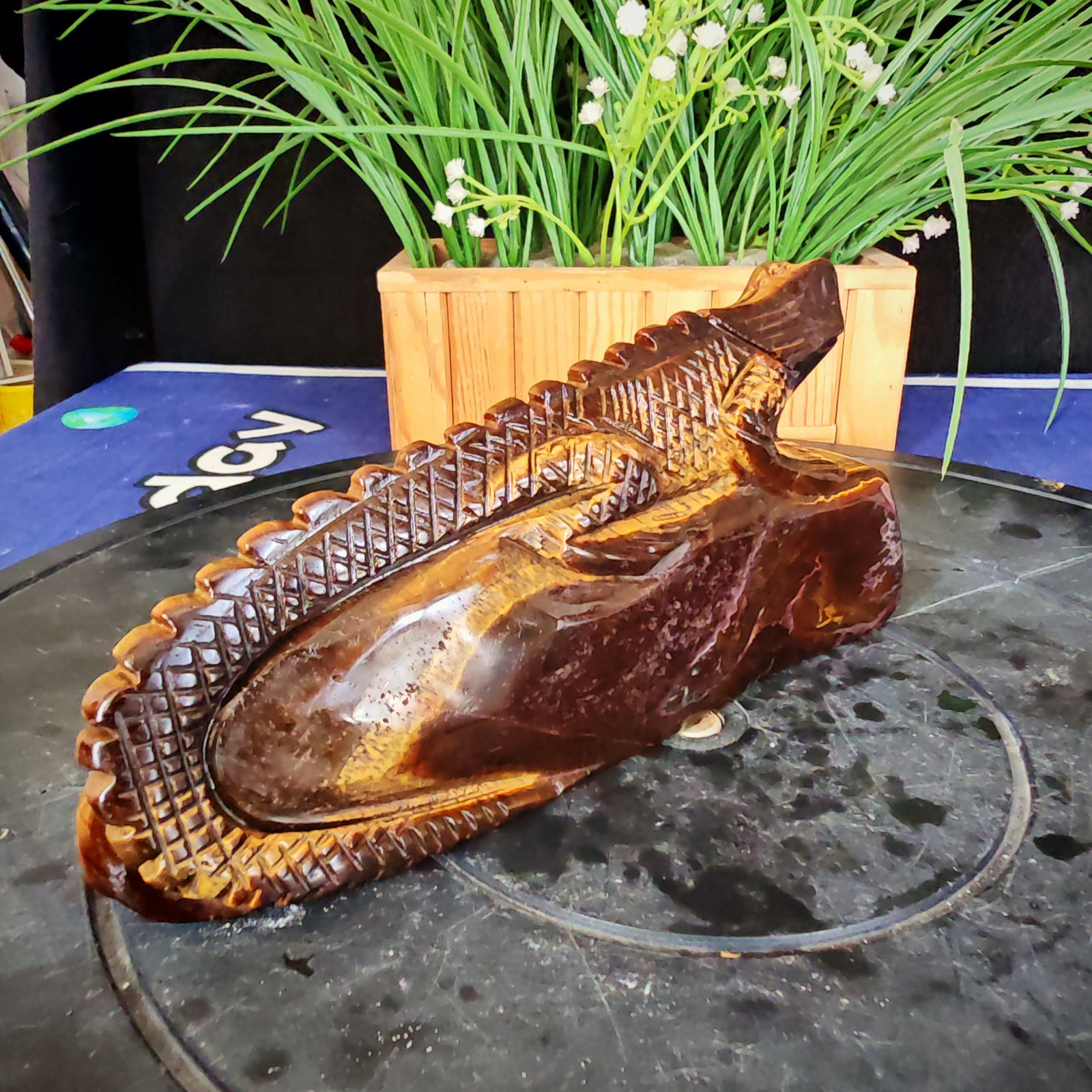 1.87LBTop natural crystal hand carved therapeutic artwork0.85kg