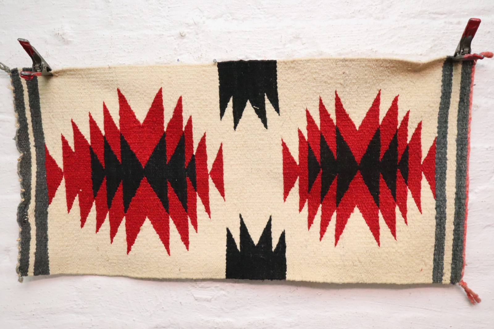 Antique Navajo Rug native American Indian Eye Dazzler 31x15\