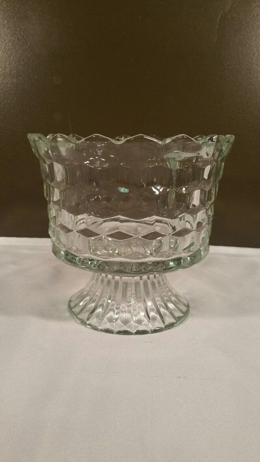 HOMECO PEDESTAL DIAMOND POINT CANDY DISH (EXCELLENT CONDITION)