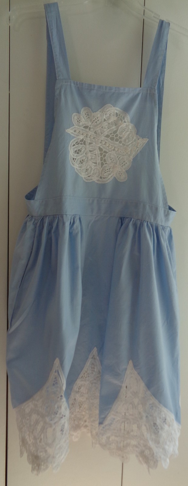 Vintage Chikazawa Blue Cotton Linen Battenburg Lace Pinafore Apron Pockets Japan