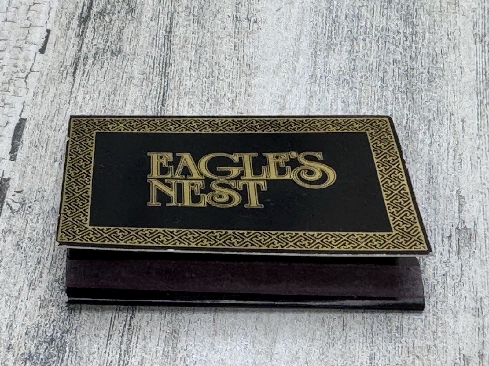Vtg Eagle’s Nest Restaurant Matchbook Hong Kong Hilton Hotel Gold MCM Unused Vtg Eagle’s Nest Restaurant Matchbook Hong Kong Hilton Hotel Gold MCM Unused
