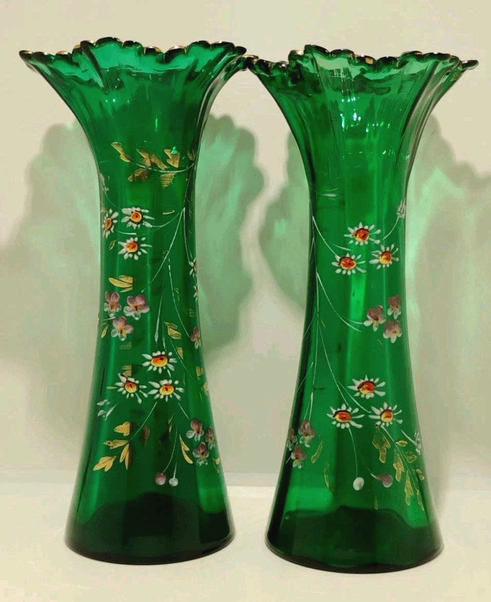 Antique Victorian Emerald Green Glass Vases Pair 8\