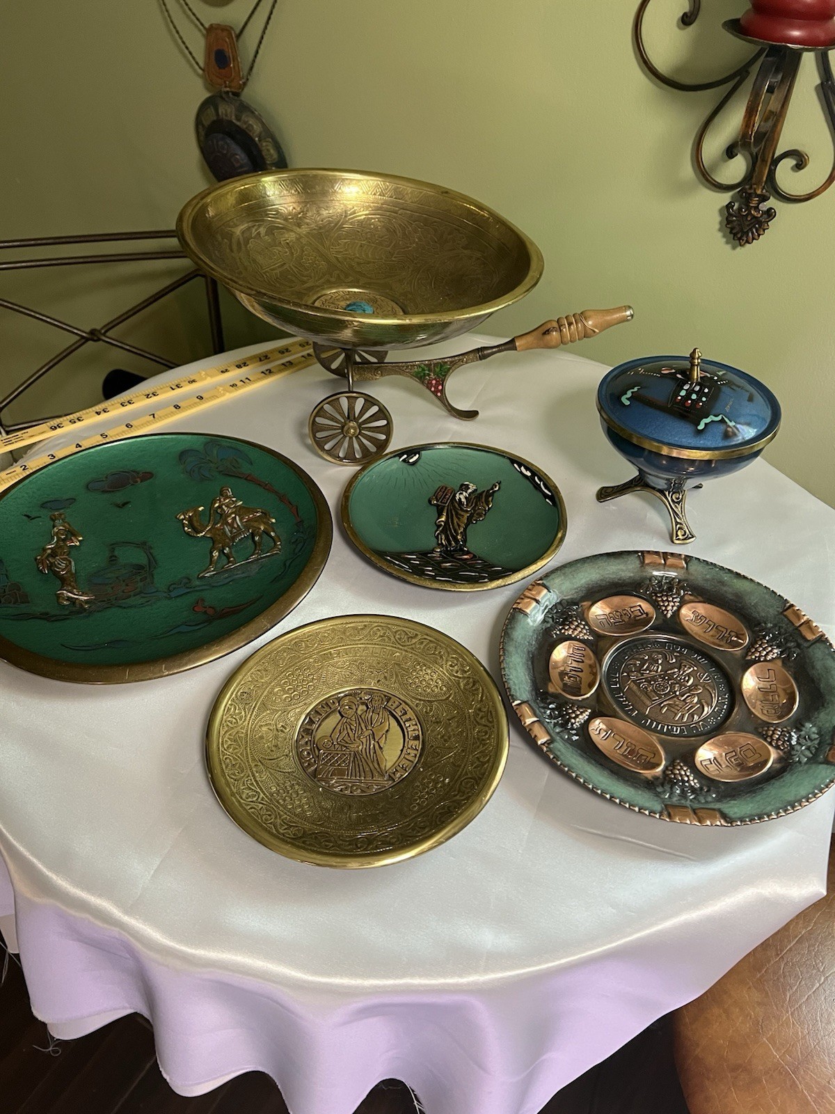 Vtg Mid Century Israeli Brass Judaica Lot Passover Seder Plate Wheelbarrow 6 pc Vtg Mid Century Israeli Brass Judaica Lot Passover Seder Plate Wheelbarrow 6 pc