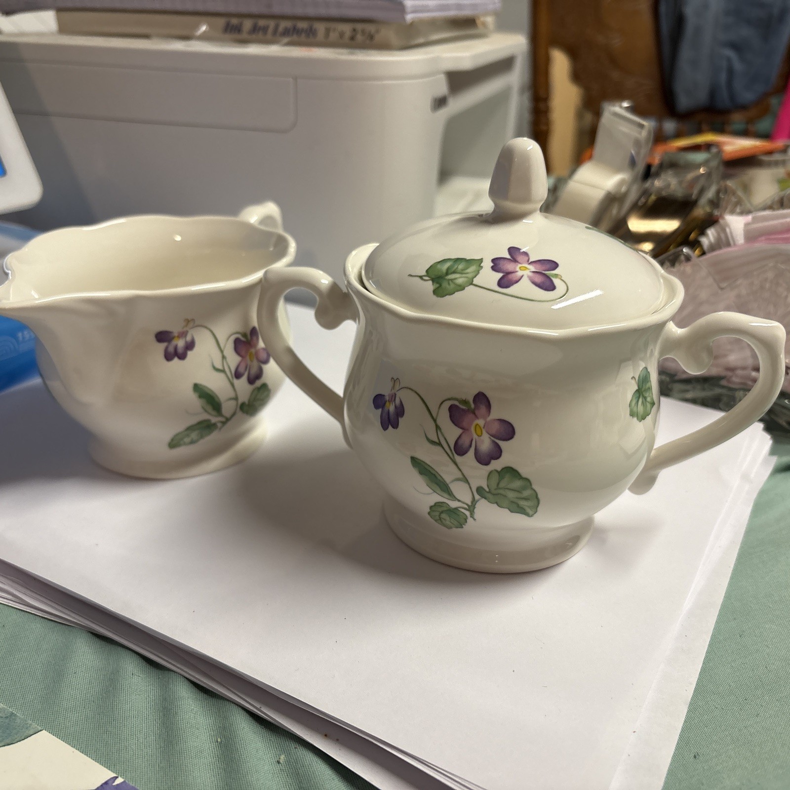 Lenox Lantana Spring Violets - Cream and Covered Sugar Set