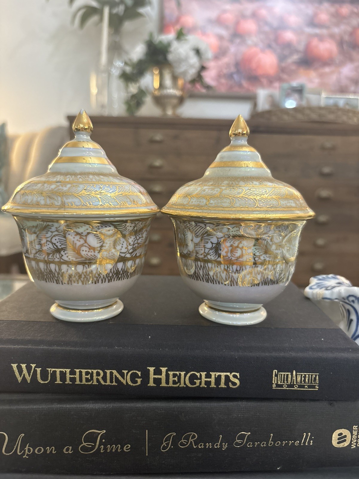 Thai Benjarong Porcelain 2 Small Jars Pattaya Handpainted Gold Thai Benjarong Porcelain 2 Small Jars Pattaya Handpainted Gold