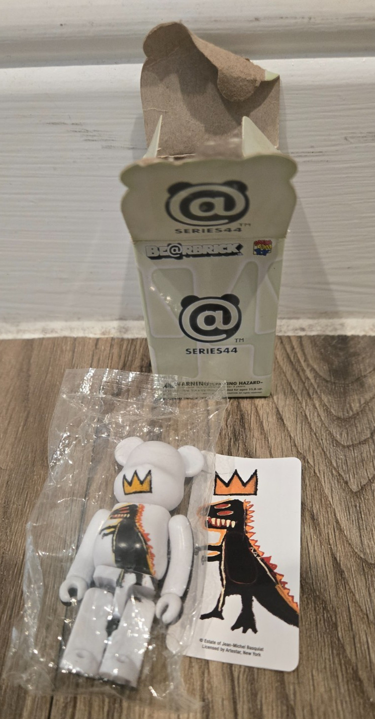 Medicom Toy Bearbrick Series 44 Jean Michel Basquiat 100% Be@rbrick