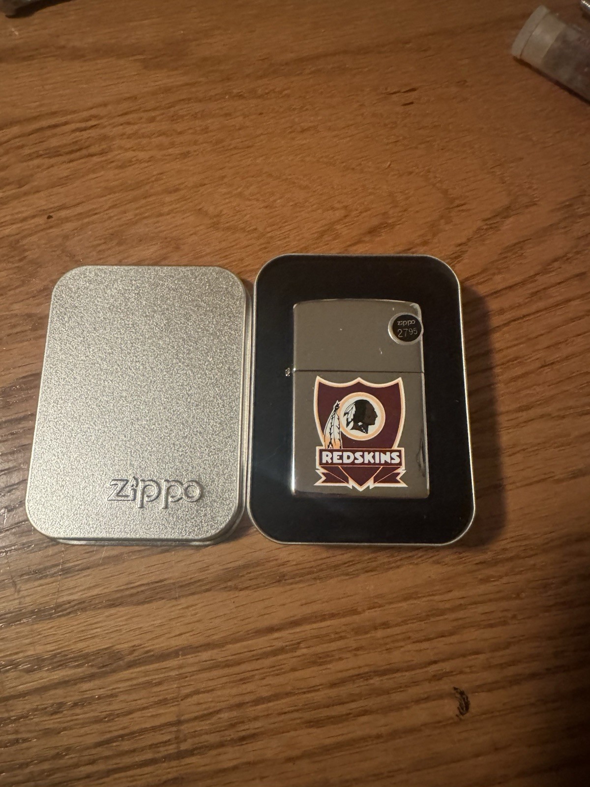 2005 Zippo Lighter NFL Washington Redskins