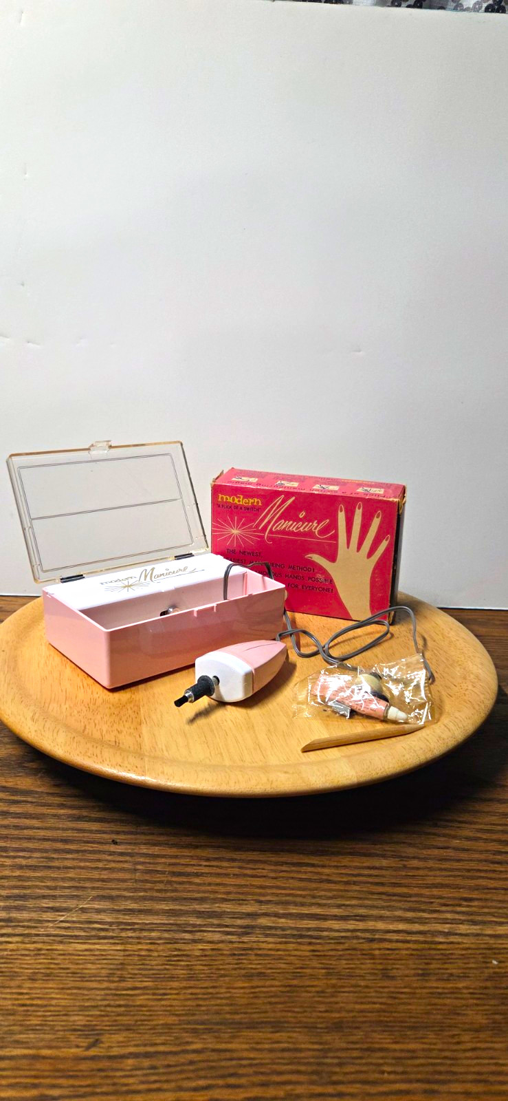 VTG 1950s Thompson Designs Modern Manicure Set NOS New Nib Pink Atomic Starburst