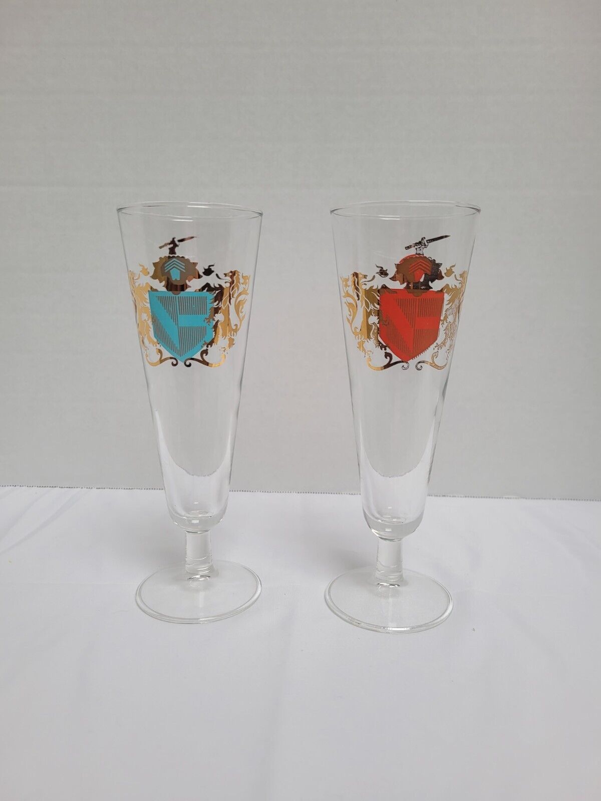 Vtg MCM Set of 2 Federal Glass Pilsner Glasses with Coat of Arms 8-1/4 X 2 3/4