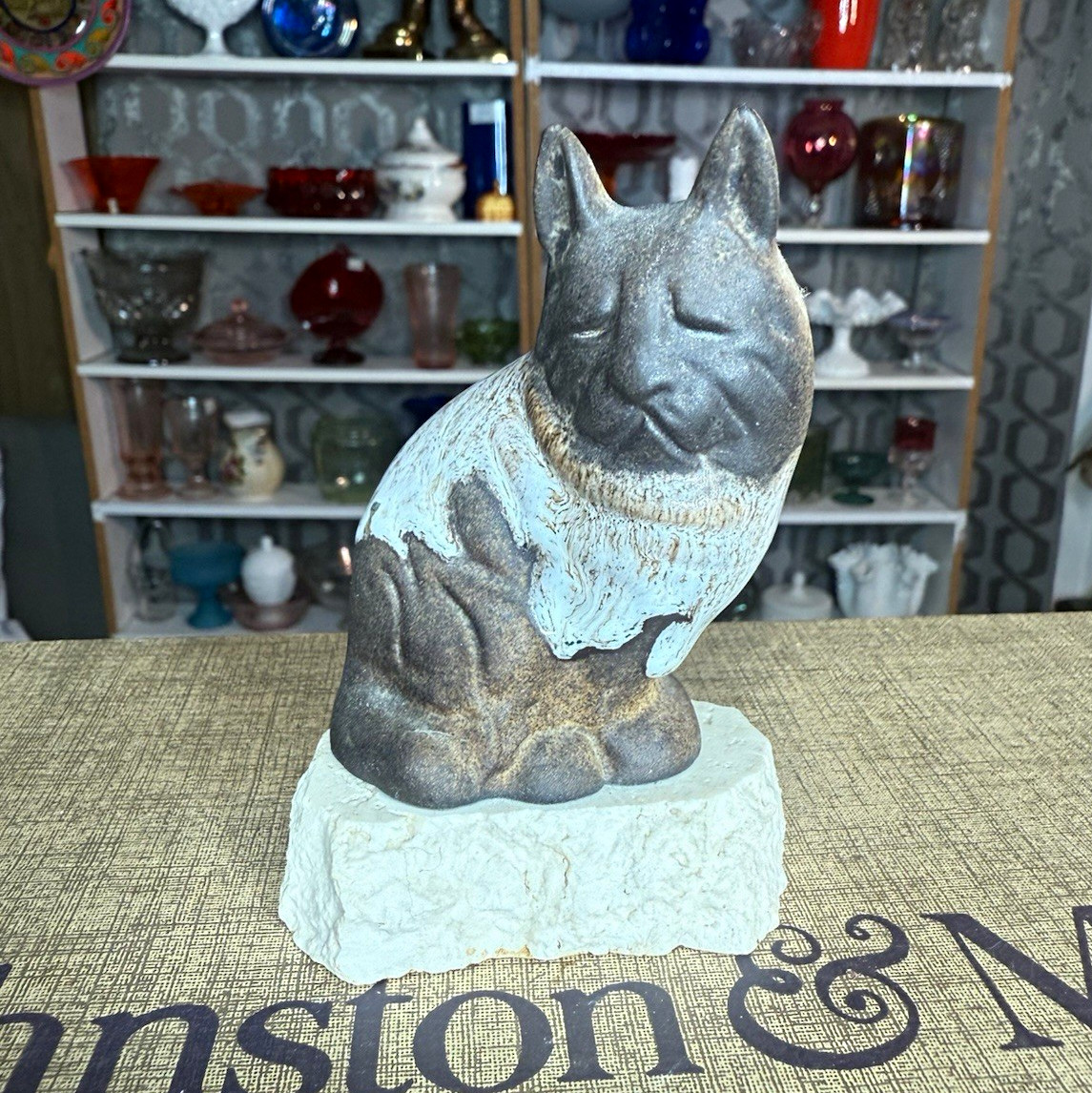Signed Daga Cat Sculpture Vintage Studio Pottery Gray Blue Shawl Figurine 4”