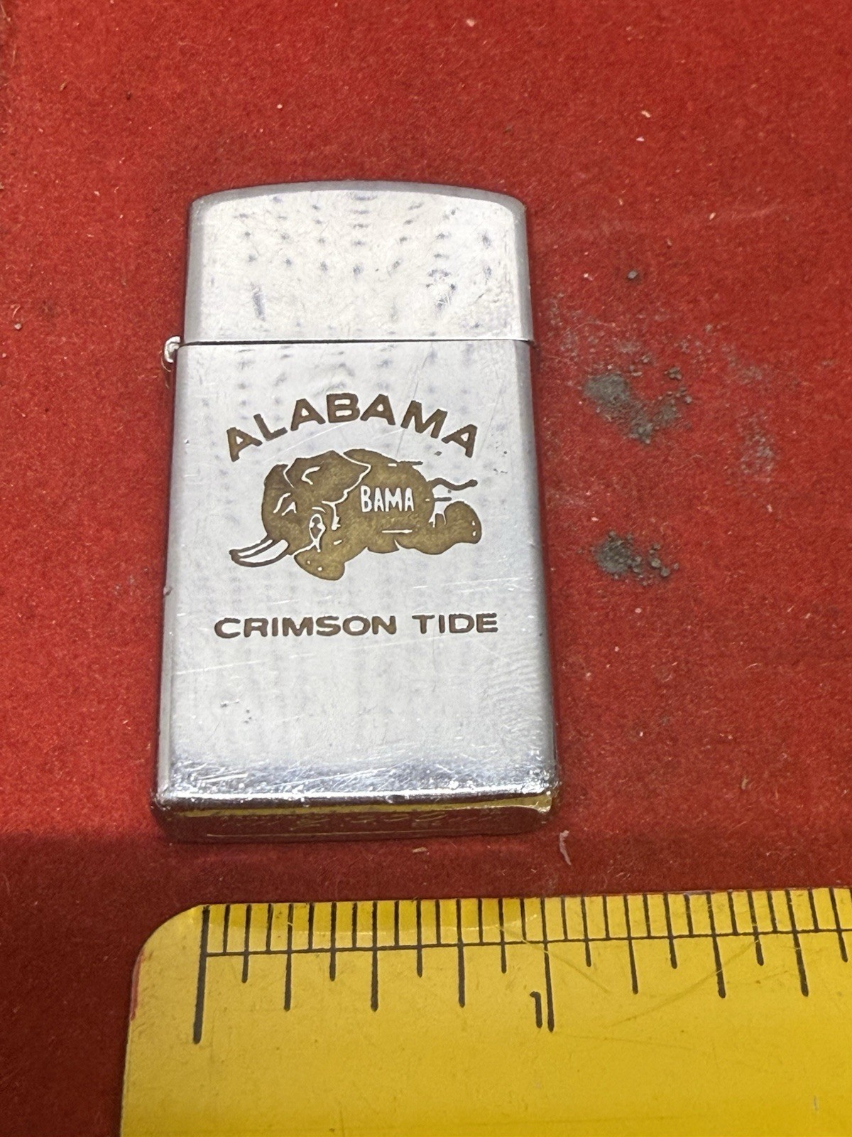 Vintage 1975 Zippo Lighter Alabama Crimson Tide Works Needs Fluid