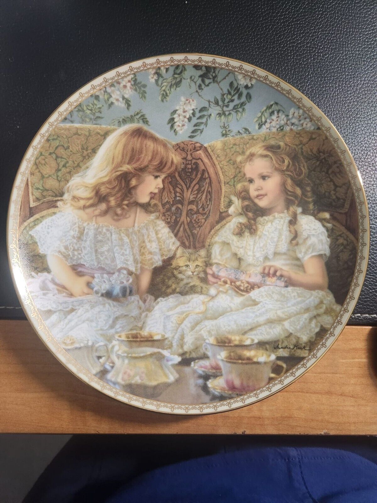 Best Friends Plate No. 2805E Collectible plate