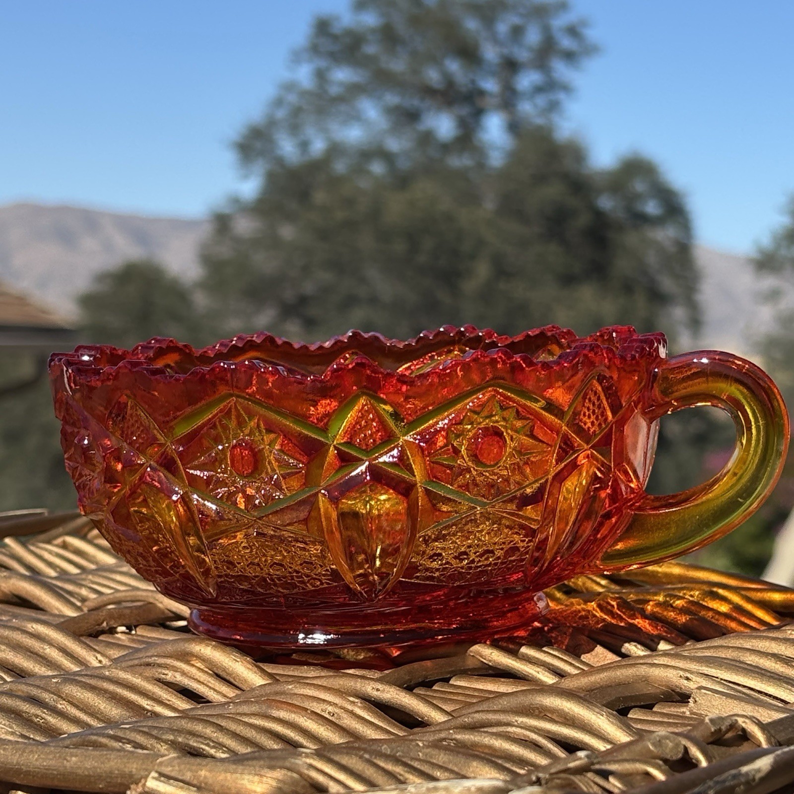 L.E. Smith Amberina Glass Bowl Quintec Pattern Red To Amber Color