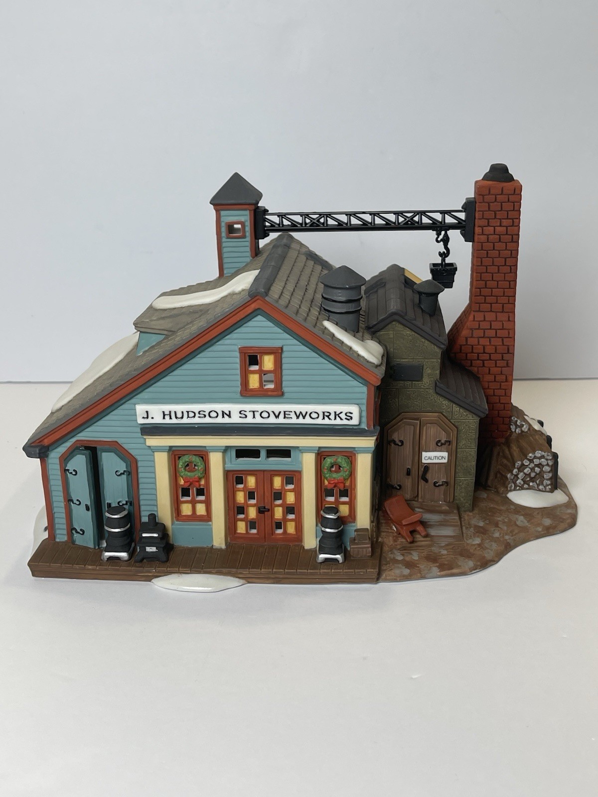 1996 Department 56 New England Village J Hudson Stoveworks 56574 w/Box & Light