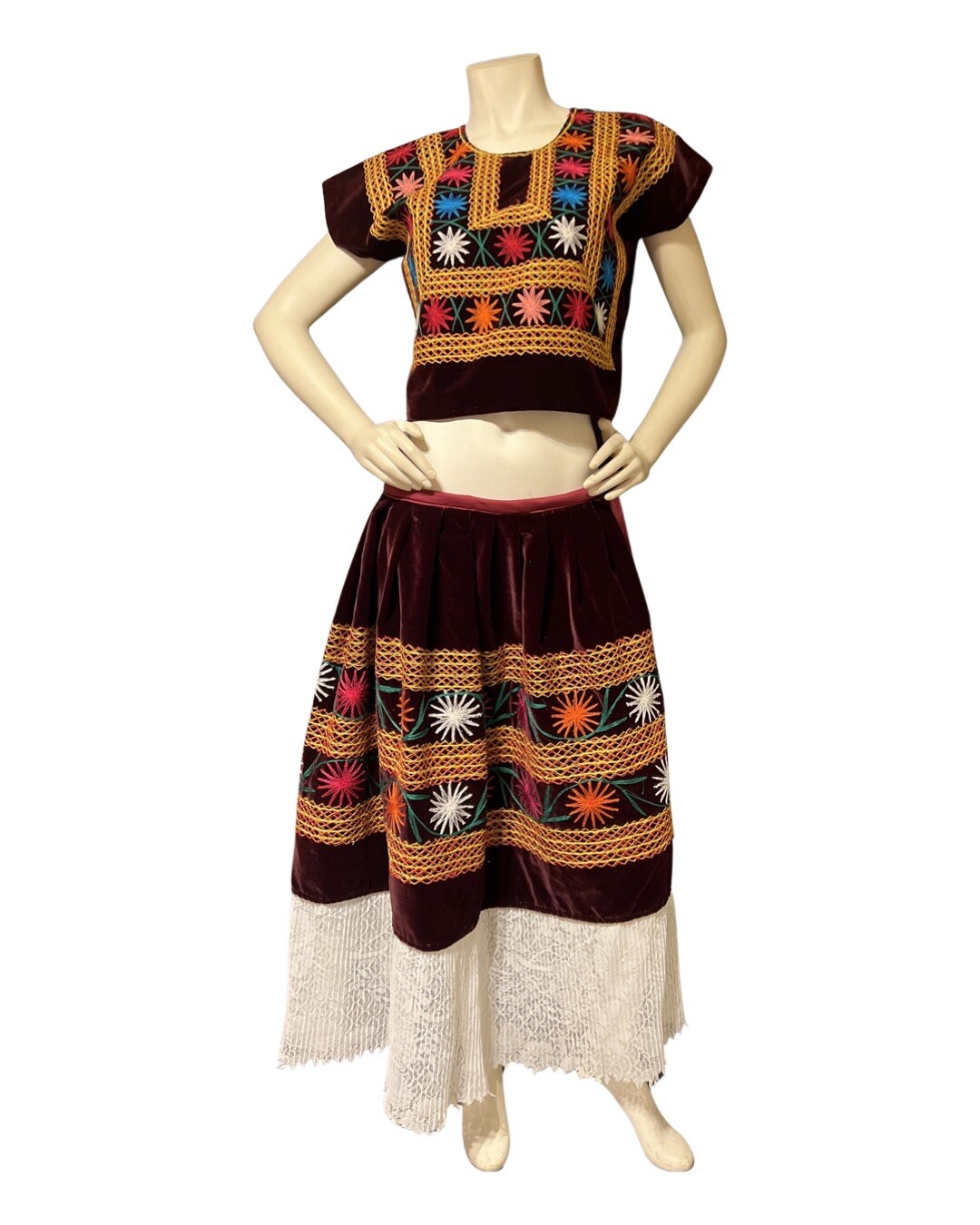 VTG Mexican Huipil Dress Tehuana Embroidered from Oaxaca Vintage Dance Attire M