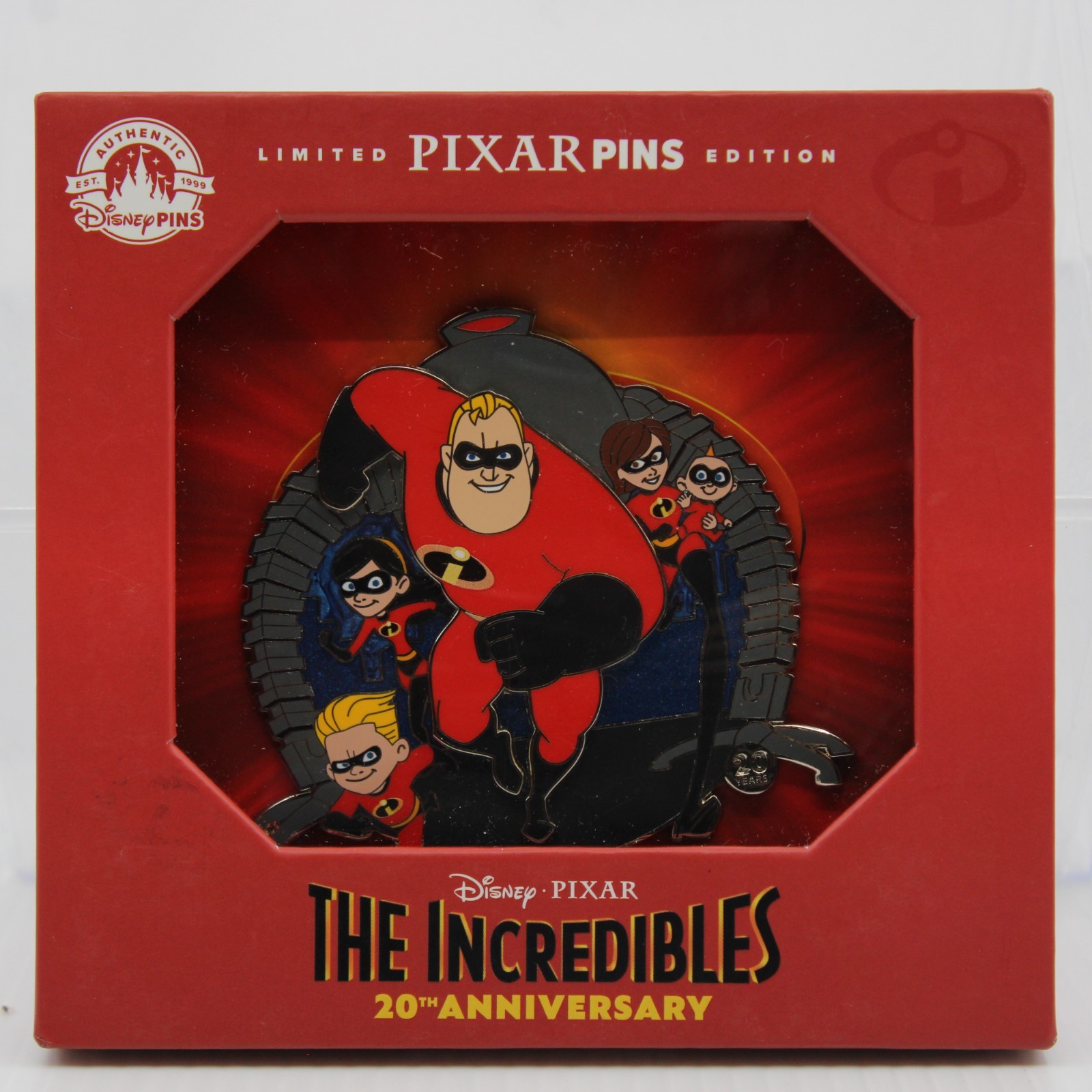 C4 Disney Parks LE 1000 Pin Incredibles 20th Anniversary Jumbo Pixar C4 Disney Parks LE 1000 Pin Incredibles 20th Anniversary Jumbo Pixar