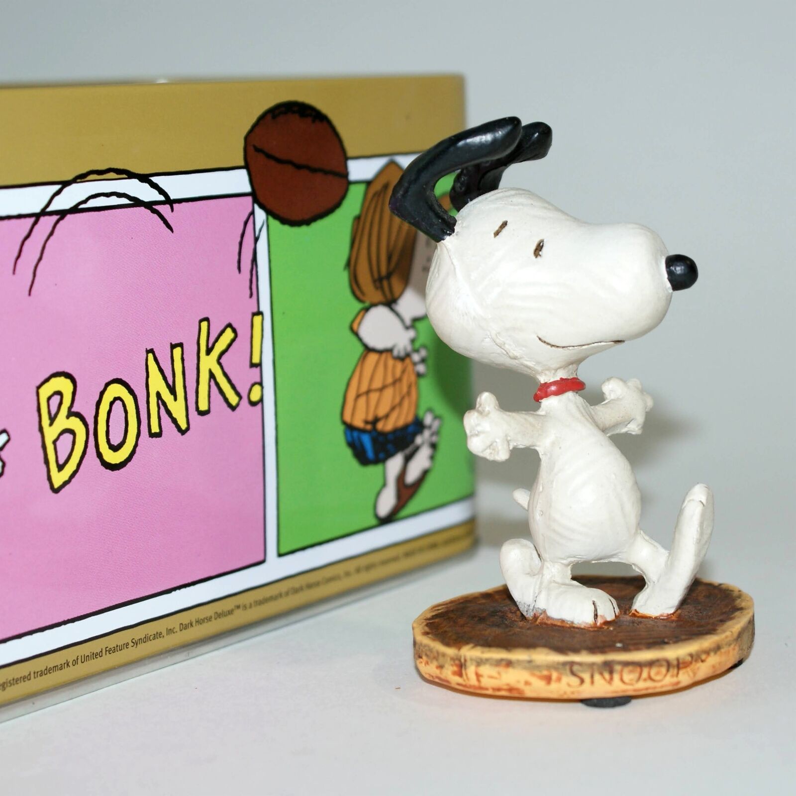 Figurine New in Gift Tin, Peanuts Snoopy Dark Horse Comics Deluxe Series