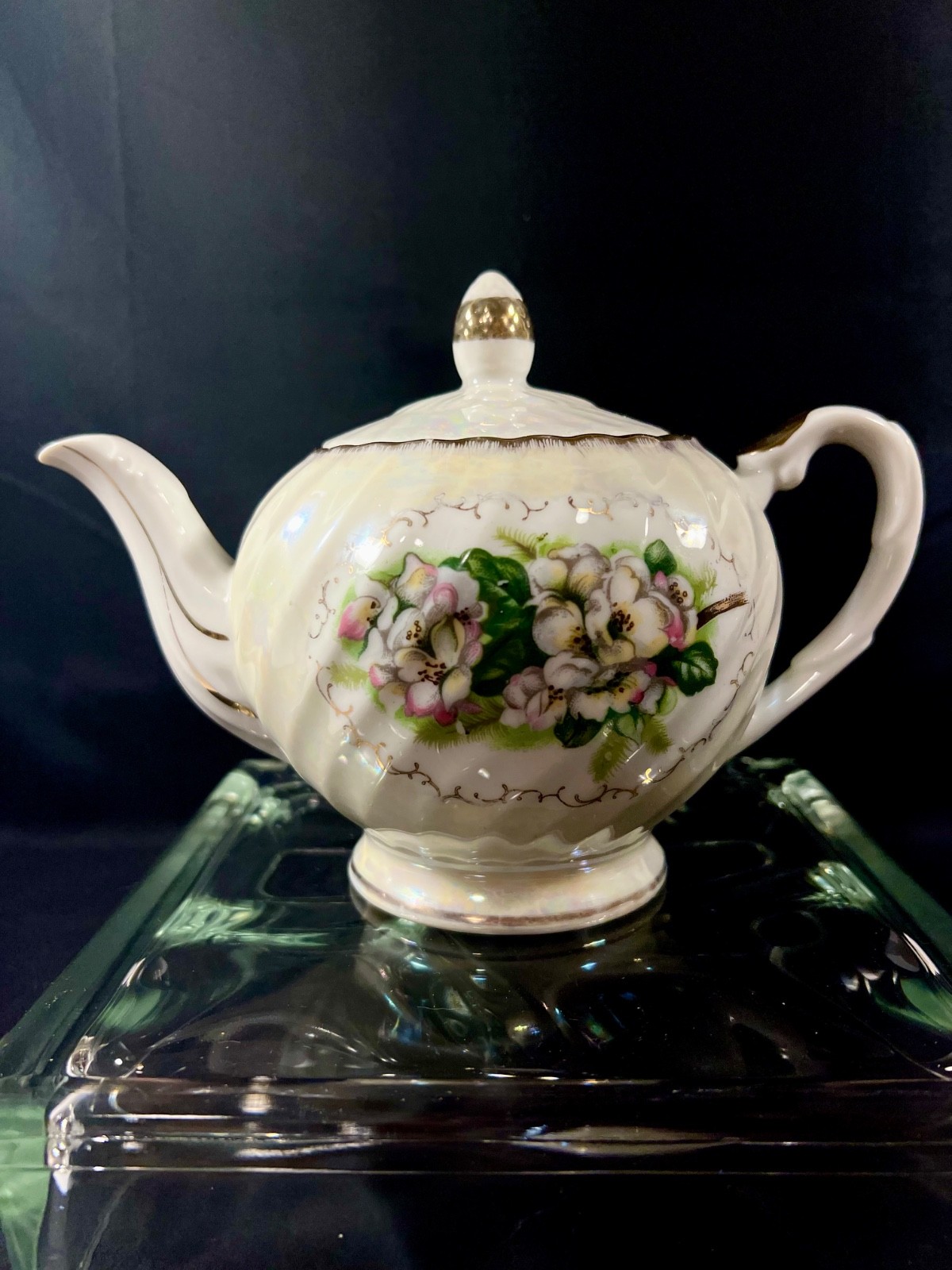 Vintage Royal Sealey Lusterware Teapot Dogwood Floral Pattern Gold Guild Teapot Vintage Royal Sealey Lusterware Teapot Dogwood Floral Pattern Gold Guild Teapot