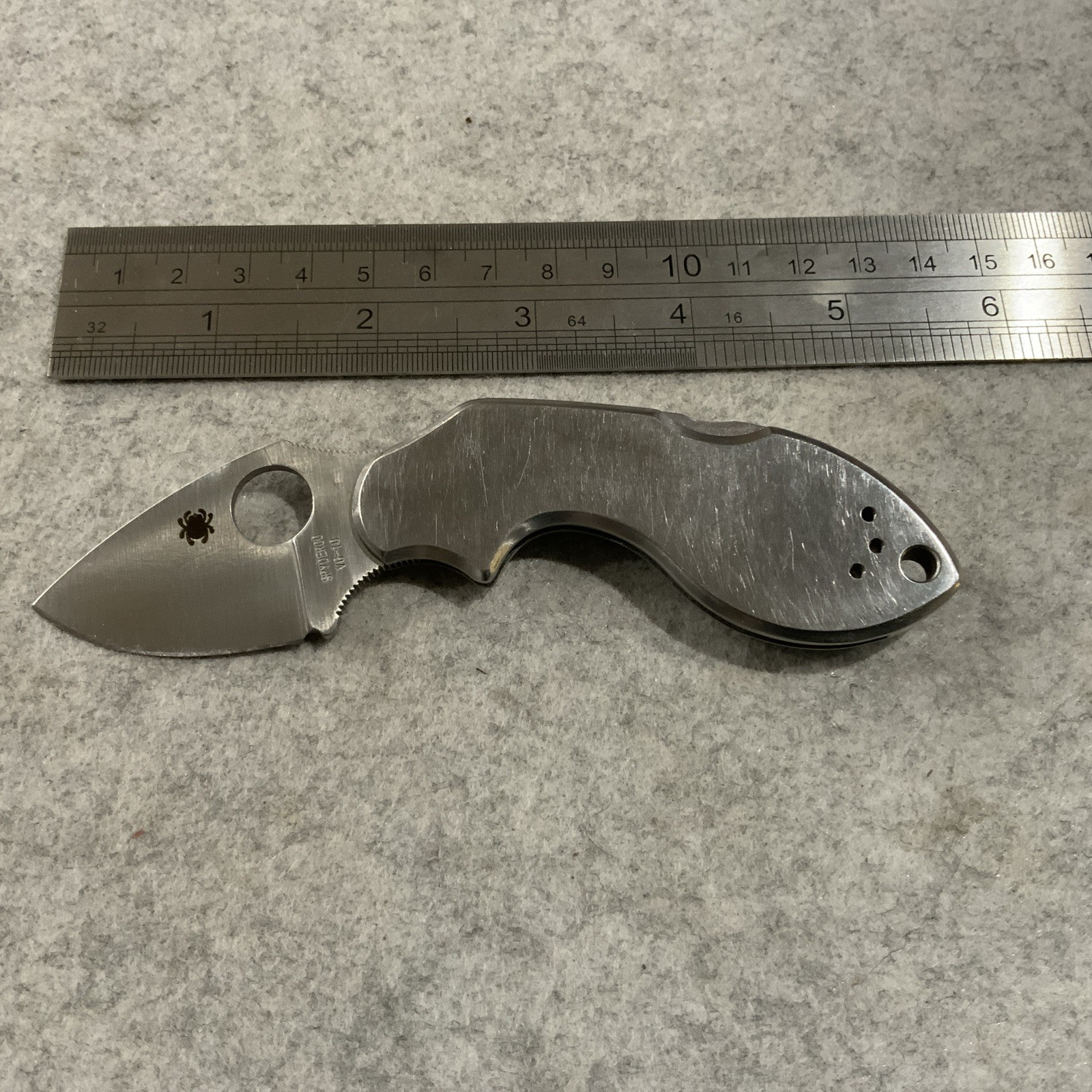 Spyderco Japan Lava Chad Los Banos VG-10 Stainless Pocket Knife Rare