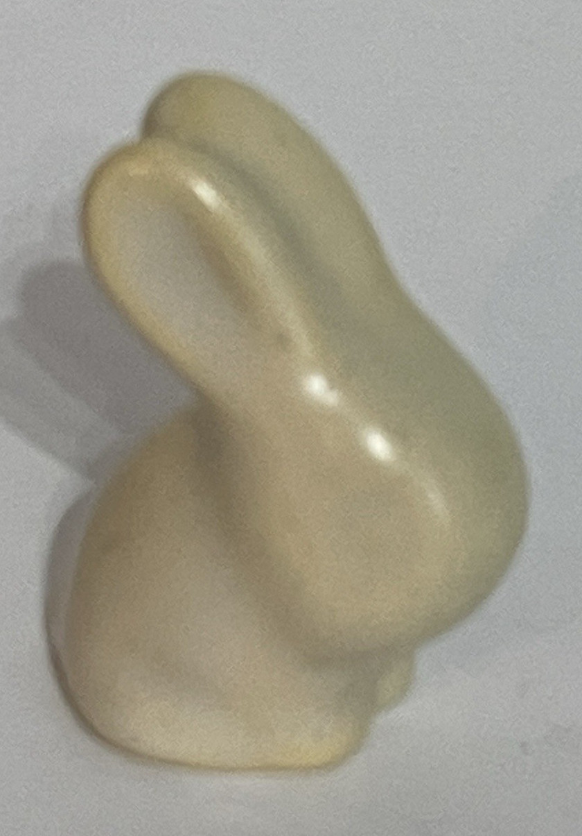 RARE W H GOSS MINIATURE 4.2cm CREAM CERAMIC BUNNY RABBIT FIGURE MADE IN ENGLAND