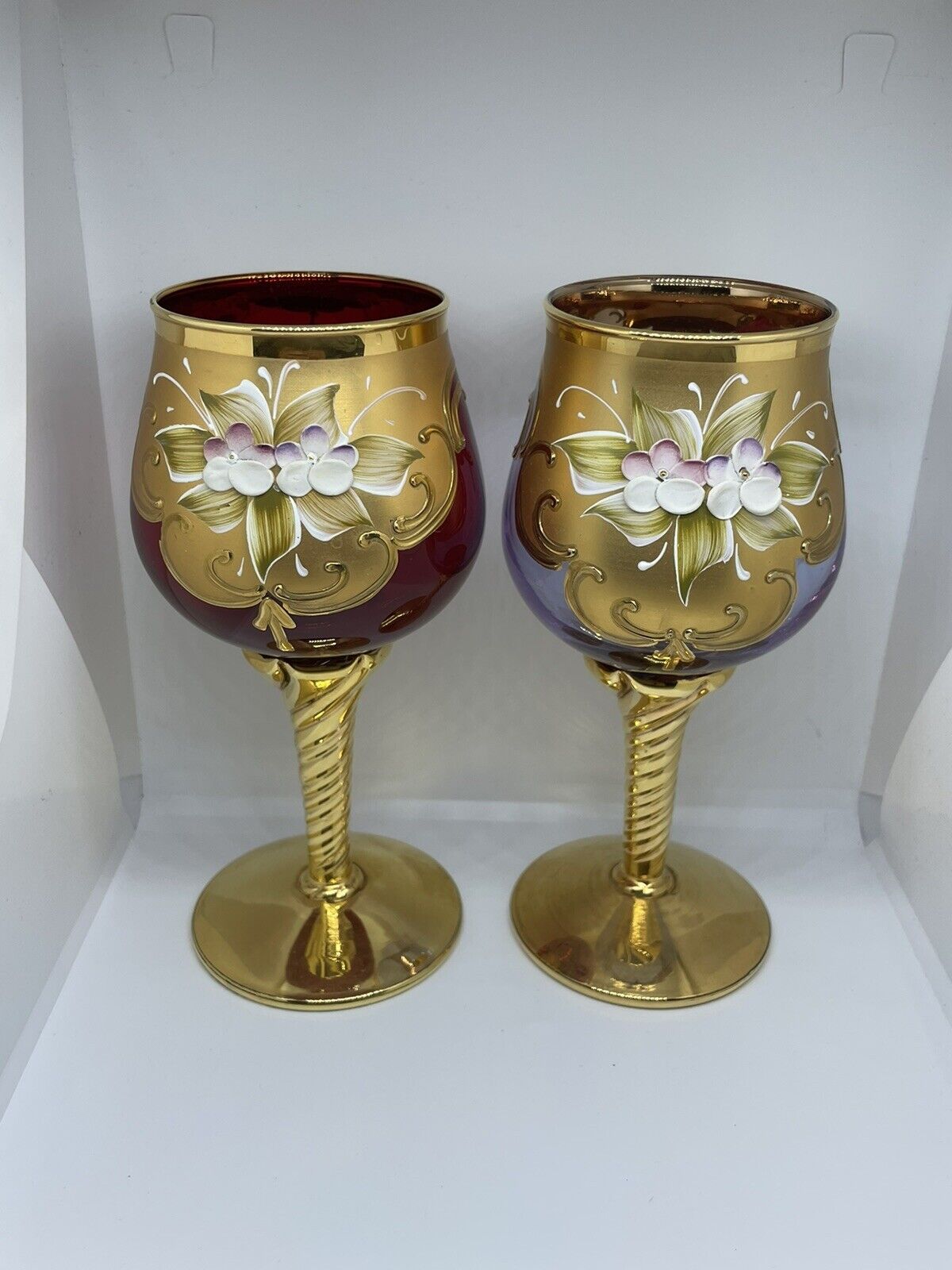 GlassOfVenice Murano Glass Wine Glasses w/ 24K Gold Leaf ~ Lot of 2 Red & Purple