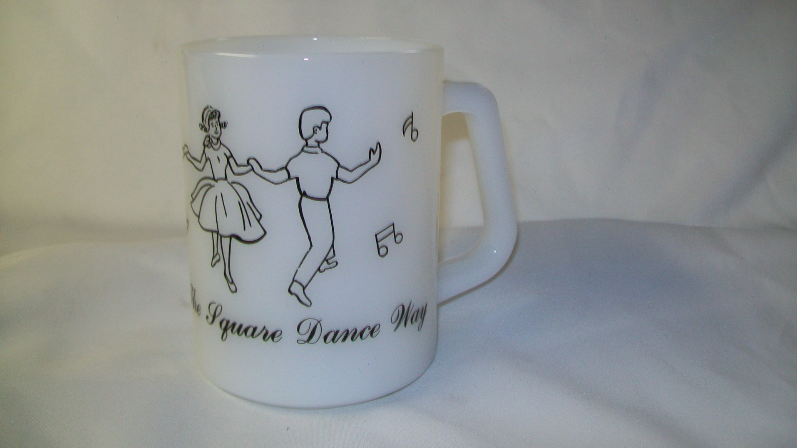 VINTAGE FEDERAL GLASS MILK WHITE SQUARE DANCE MUG HAPPY & GAY  USA 1960\'S ?