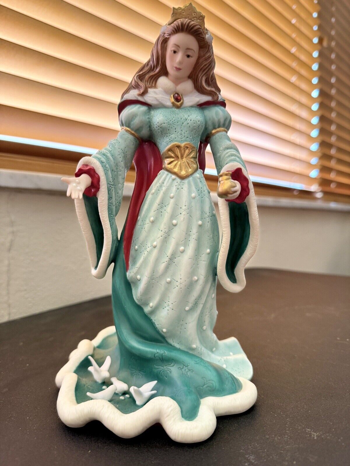 Lenox Christina 1995 Christmas Princess Porcelain Sculpture figurine, Limited