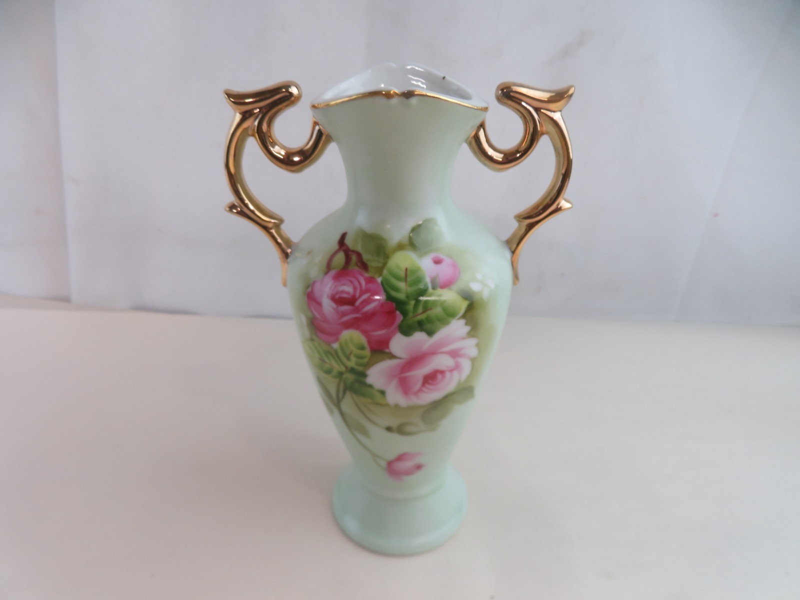 Lefton Antique Green China Vase Handpainted Roses #4072 Gold Trim 8.5\