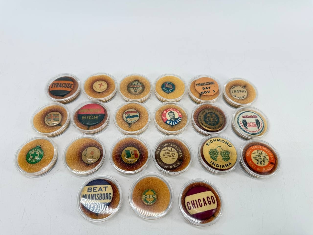 Vintage American Art Sign Co Pinback Buttons Lot of 15 Union Souvenir Pins Vintage American Art Sign Co Pinback Buttons Lot of 15 Union Souvenir Pins