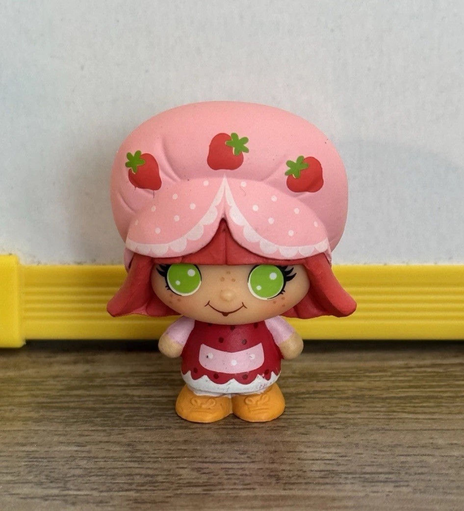 TLS Ultra Rare Strawberry Shortcake Micro Cheebee