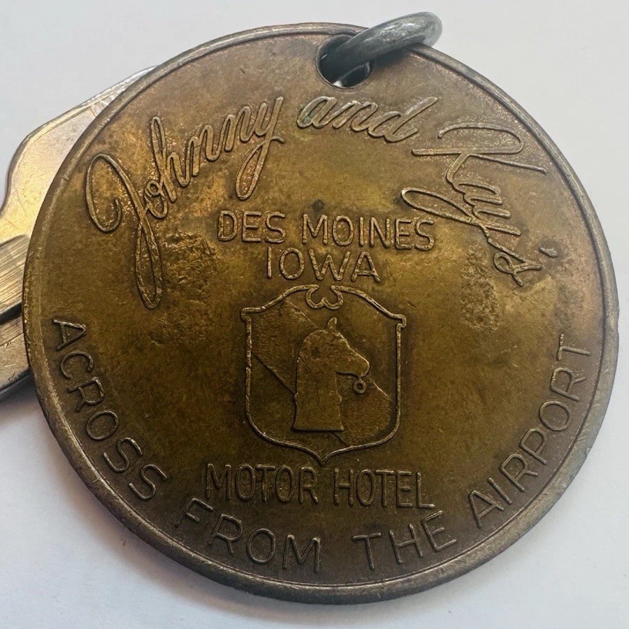Johnny and Kay’s Des Moines, Iowa Motor Hotel 1.5” Brass Hotel Room Key #162 Fob Johnny and Kay’s Des Moines, Iowa Motor Hotel 1.5” Brass Hotel Room Key #162 Fob